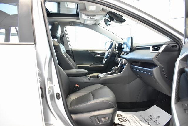 2024 Toyota RAV4 Limited photo 12