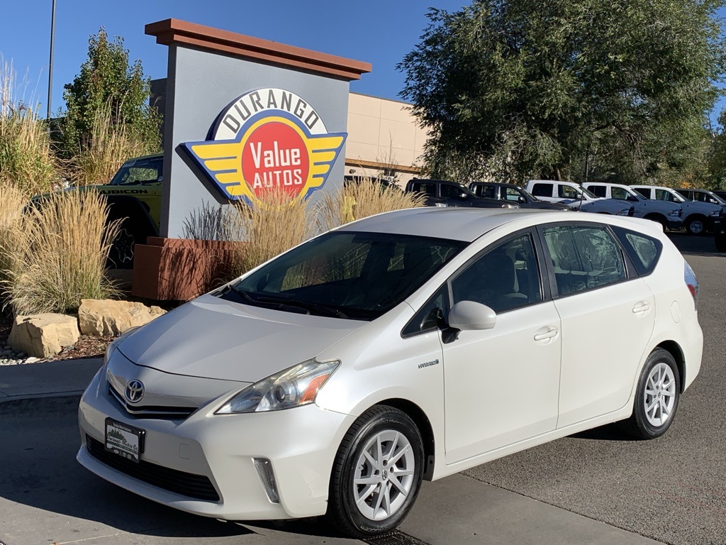 2014 Toyota Prius v Two