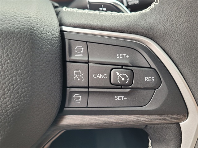 2025 Jeep Grand Cherokee Limited photo 19