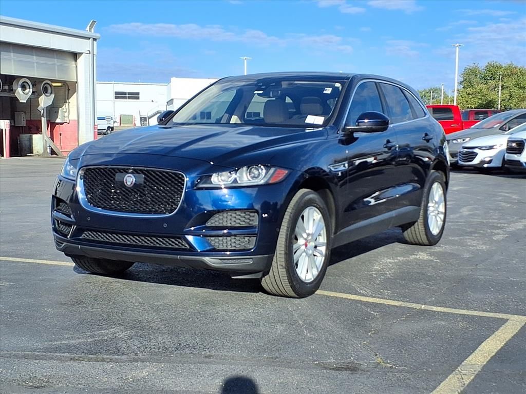 2020 Jaguar F-PACE Prestige photo 2
