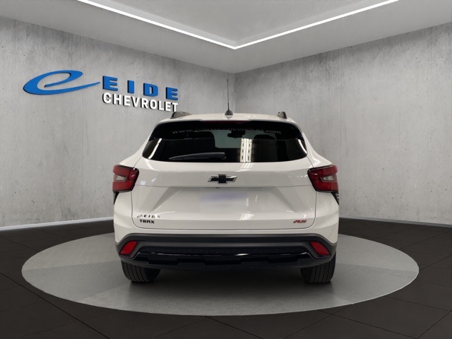2024 Chevrolet Trax photo 3