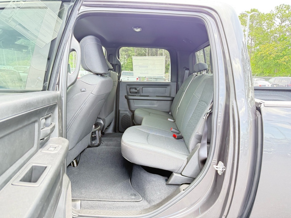 2025 Ram 2500 Tradesman photo 4