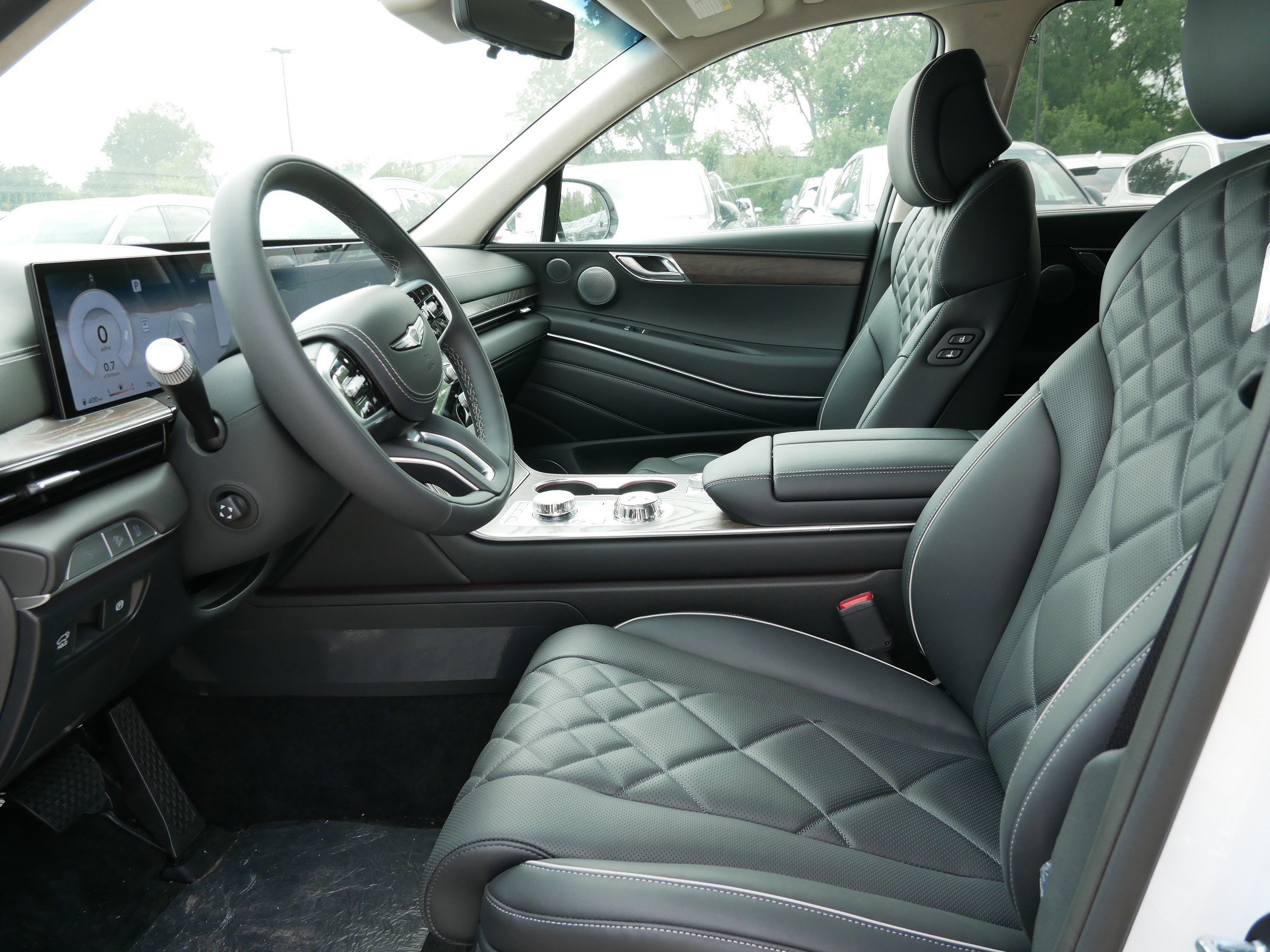 2025 Genesis GV80 3.5T Prestige AWD photo 4