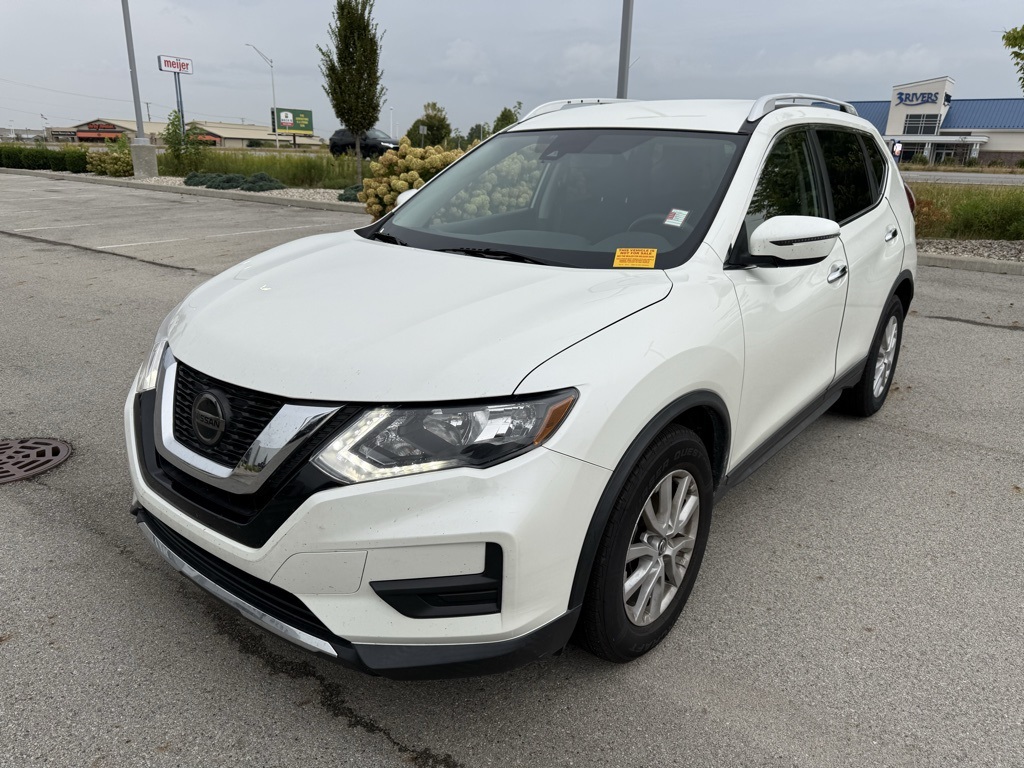 2020 Nissan Rogue SV photo 3