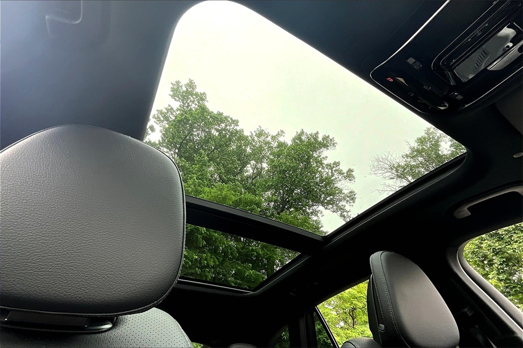 2025 Mercedes Benz GLC 300 4MATIC photo 16