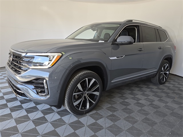 2025 Volkswagen Atlas SEL Premium R-Line photo 4