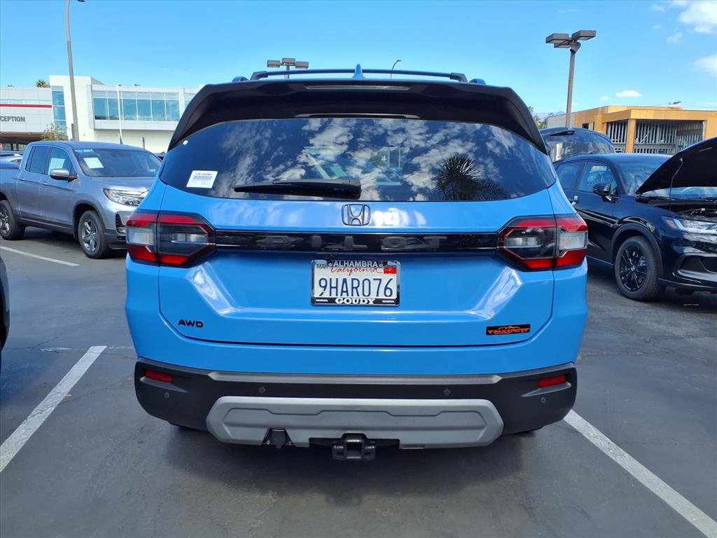 2023 Honda Pilot TrailSport photo 4