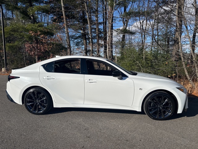2025 Lexus IS 350 F SPORT photo 2