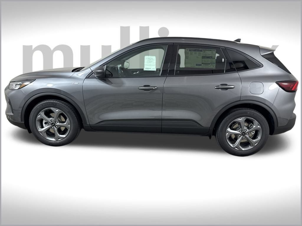 2025 Ford Escape ST-Line photo 2