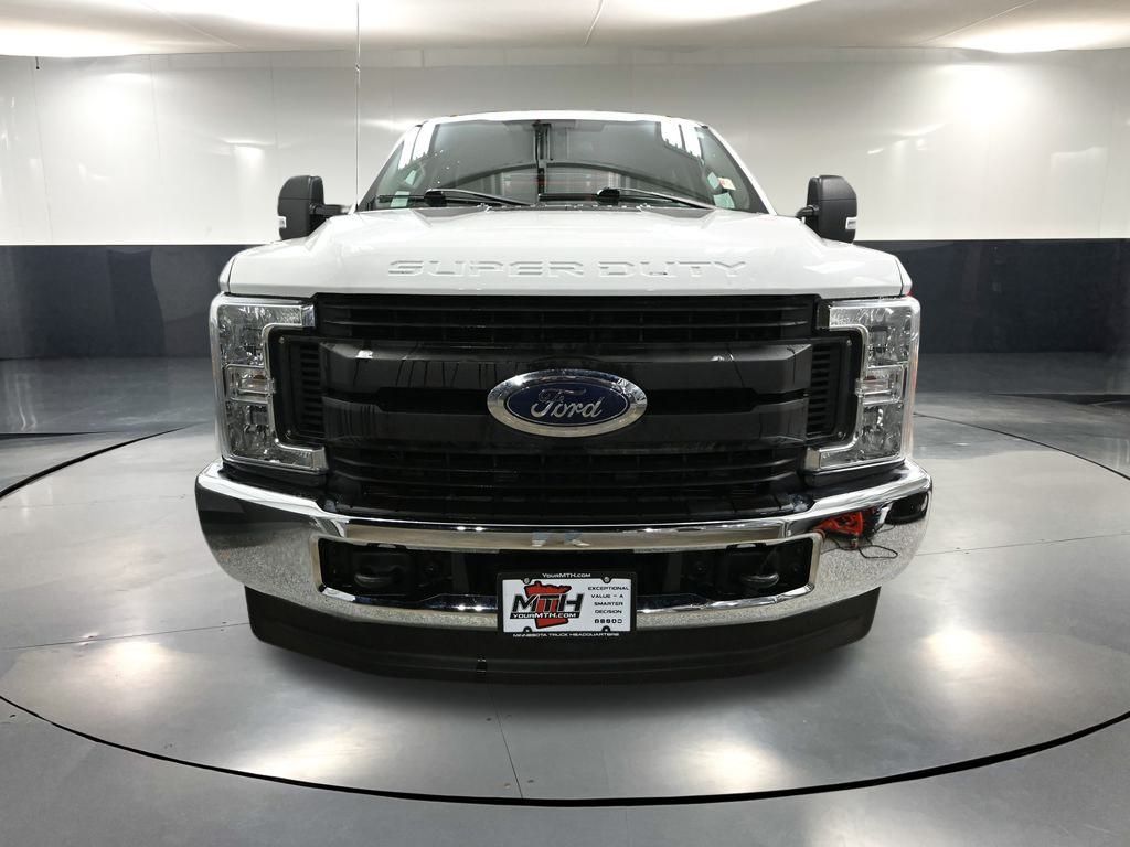 2017 Ford F-350 photo 4