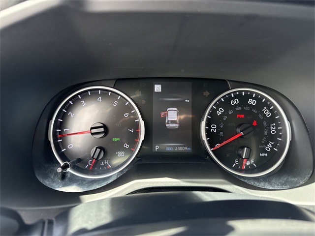 2022 Toyota RAV4 XLE photo 15