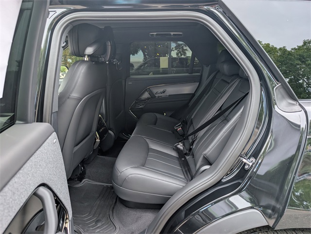 2025 Land Rover Range Rover Sport SE photo 6