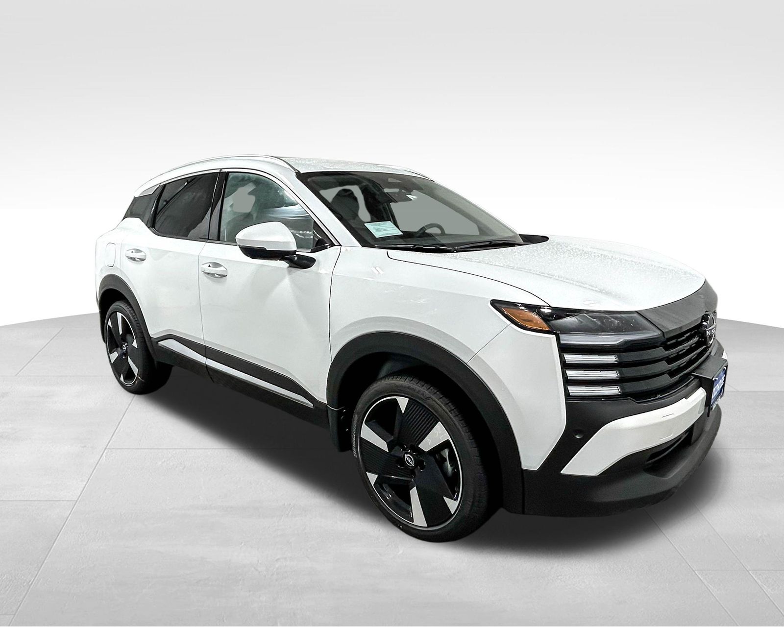 2025 Nissan Kicks SR photo 3