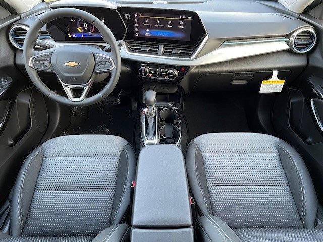 2026 Chevrolet Trax LT photo 18