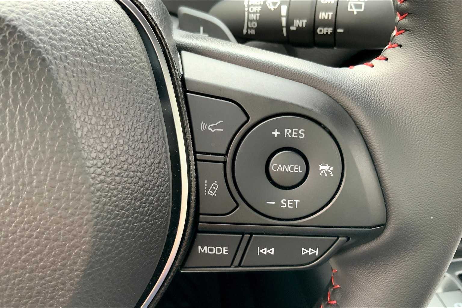 2025 Toyota RAV4 Hybrid XSE photo 42