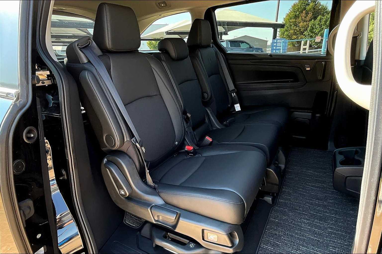 2025 Honda Odyssey EX-L photo 17
