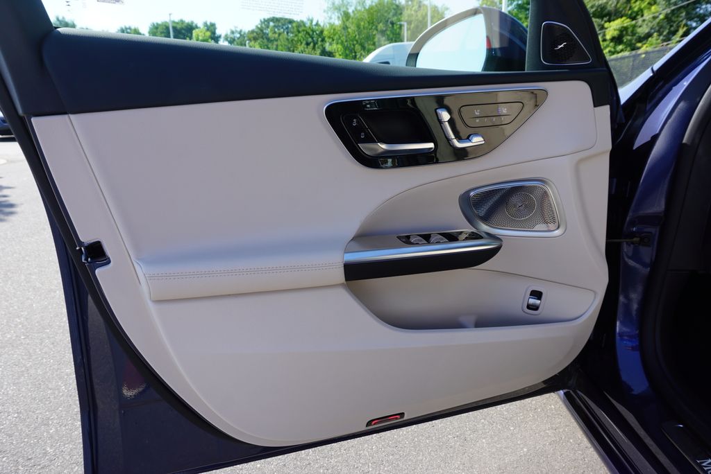 2025 Mercedes Benz C 300 photo 65