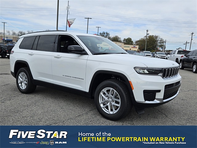 2025 Jeep Grand Cherokee L Laredo's photo