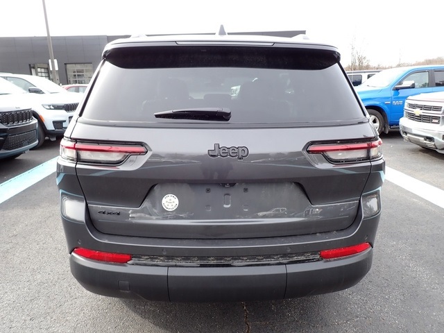 2025 Jeep Grand Cherokee Altitude X photo 3
