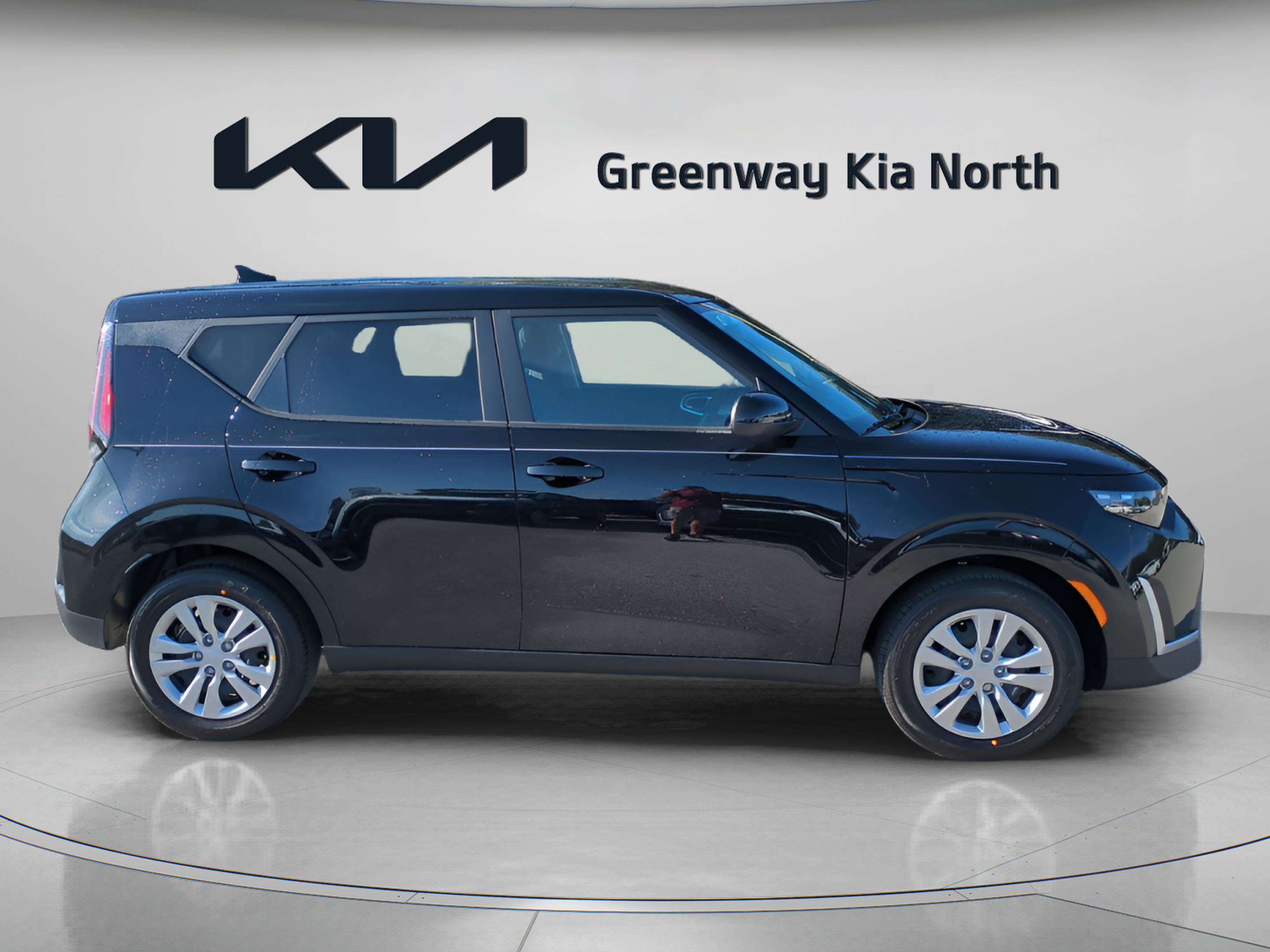 2025 Kia Soul LX photo 9