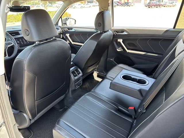 2022 Volkswagen Tiguan SE photo 19