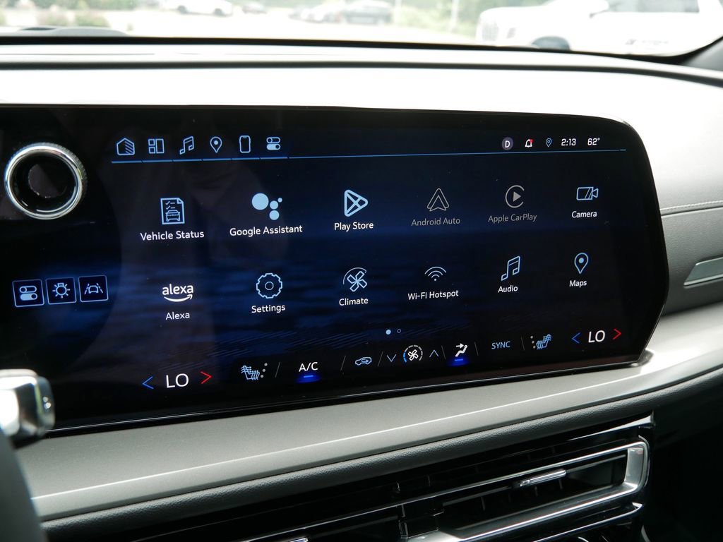 2024 Chevrolet Traverse photo 16