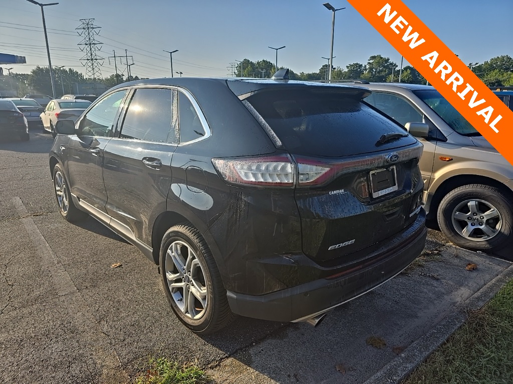2018 Ford Edge Titanium photo 2