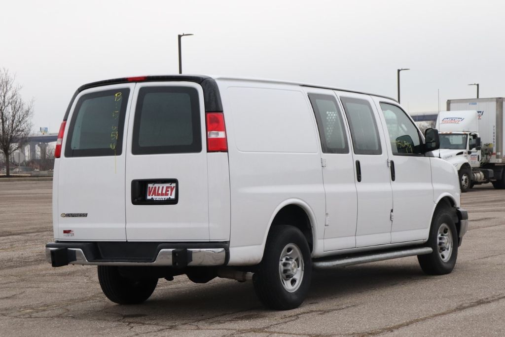 2023 Chevrolet Express 2500 Work Van Cargo photo 4