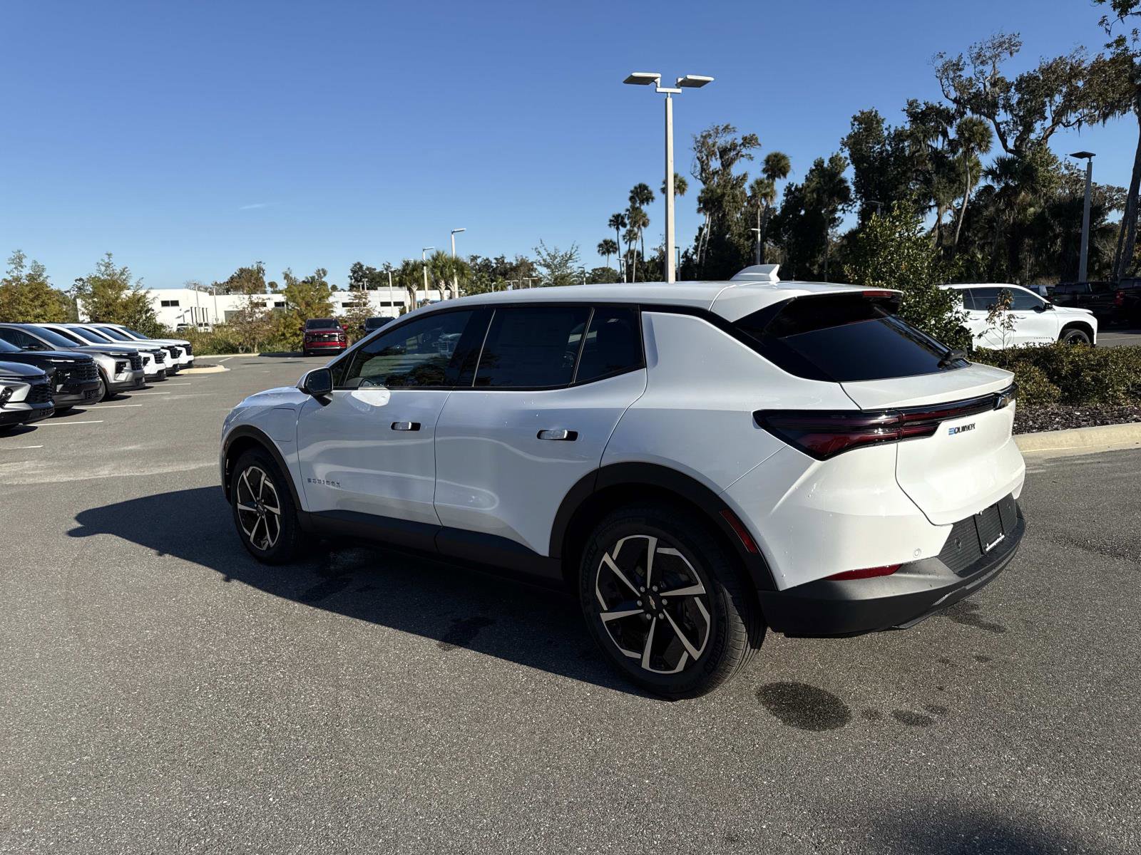 2026 Chevrolet Equinox EV 1LT photo 2