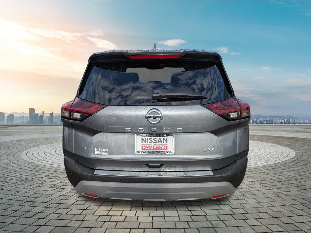 2021 Nissan Rogue SV photo 2