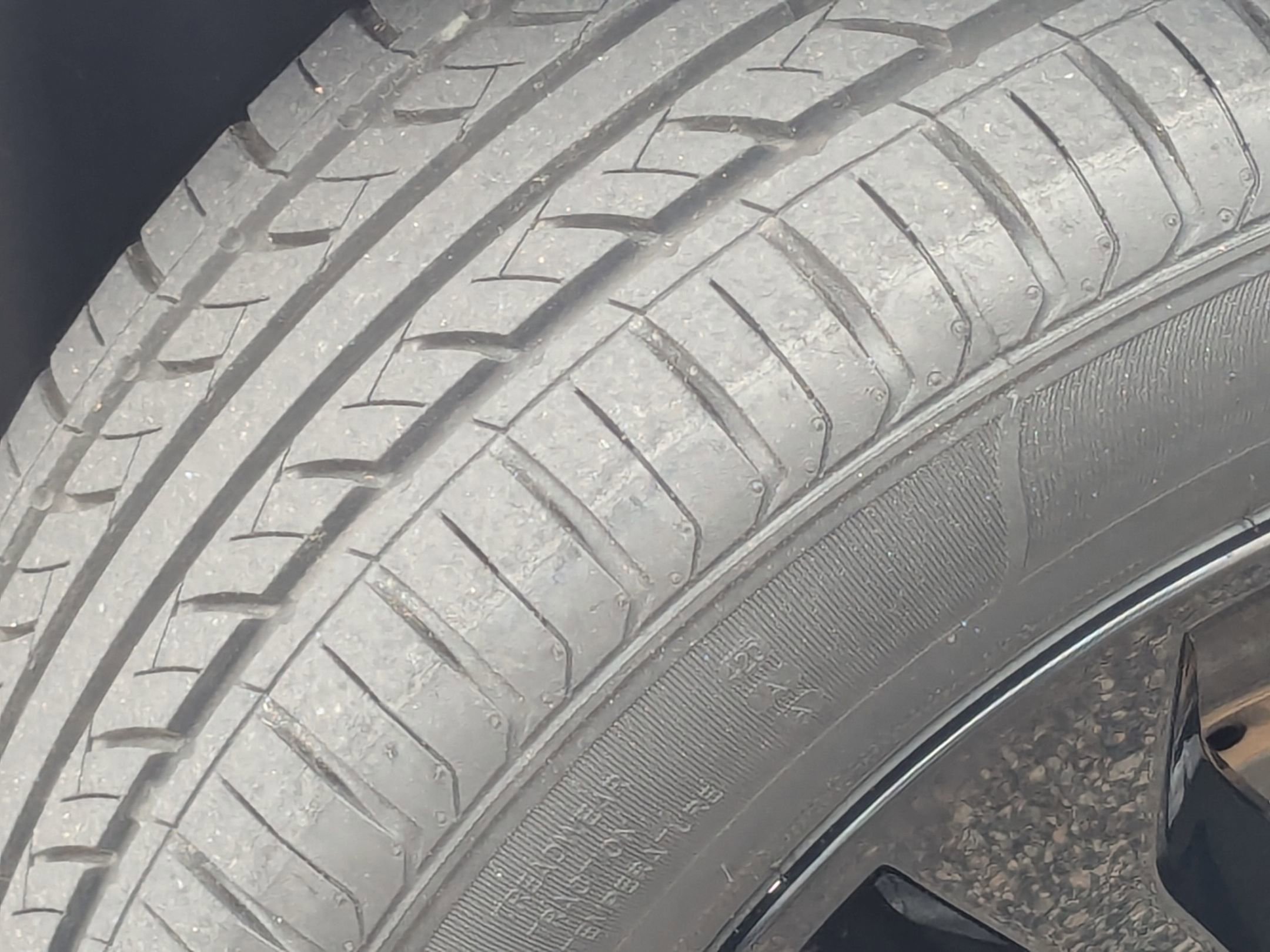 2020 Nissan Sentra SV photo 4