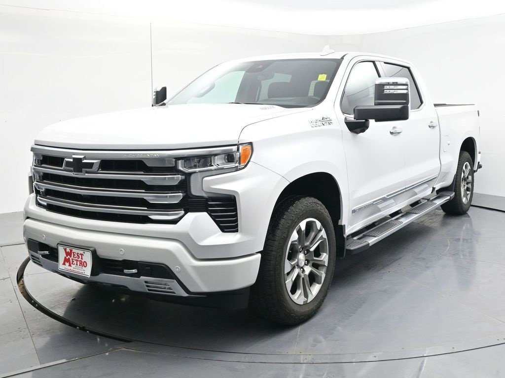 Used 2024 Chevrolet Silverado 1500 High Country with VIN 3GCUDJE89RG258116 for sale in Monticello, Minnesota
