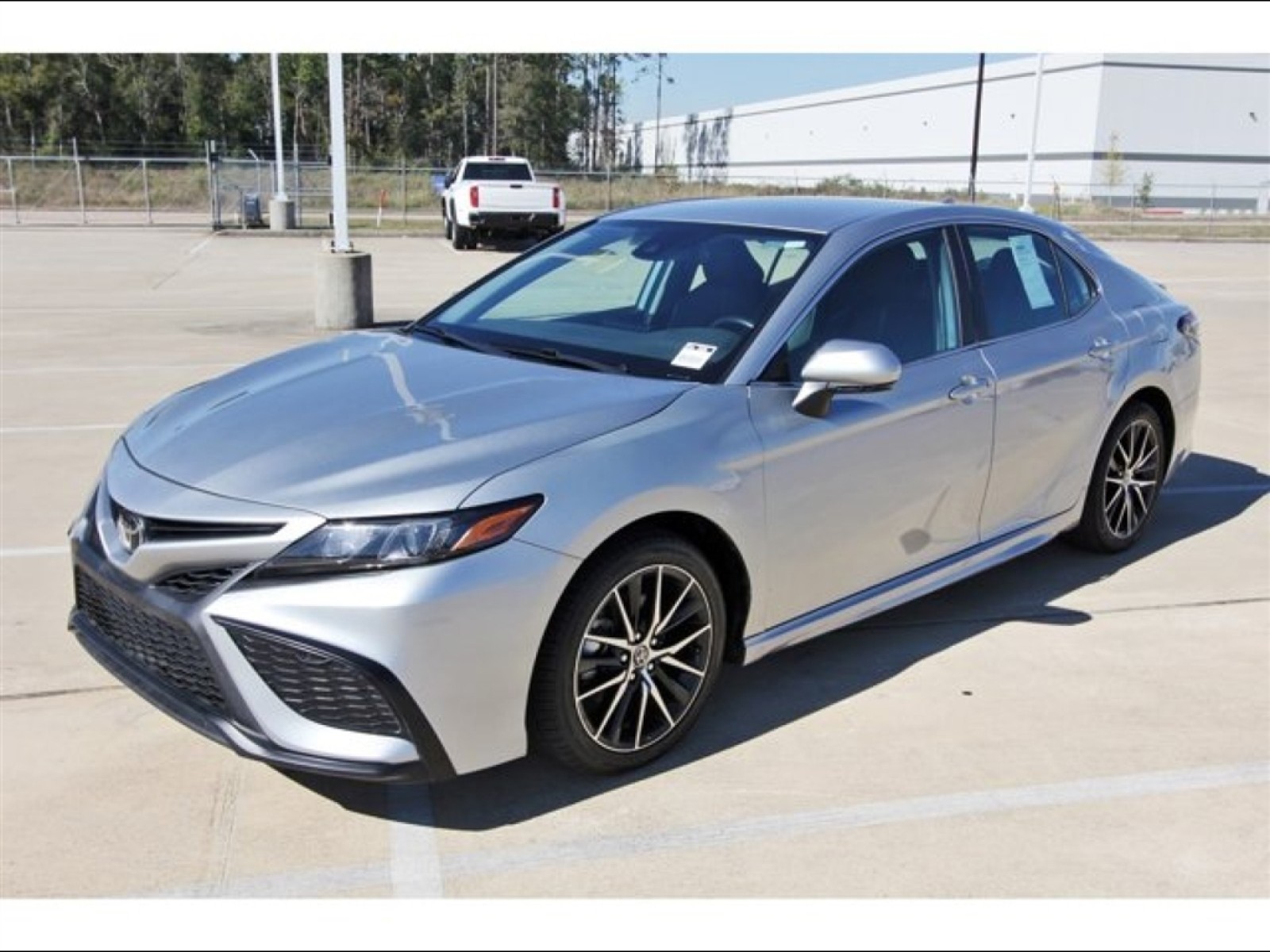 2024 Toyota Camry SE - 1