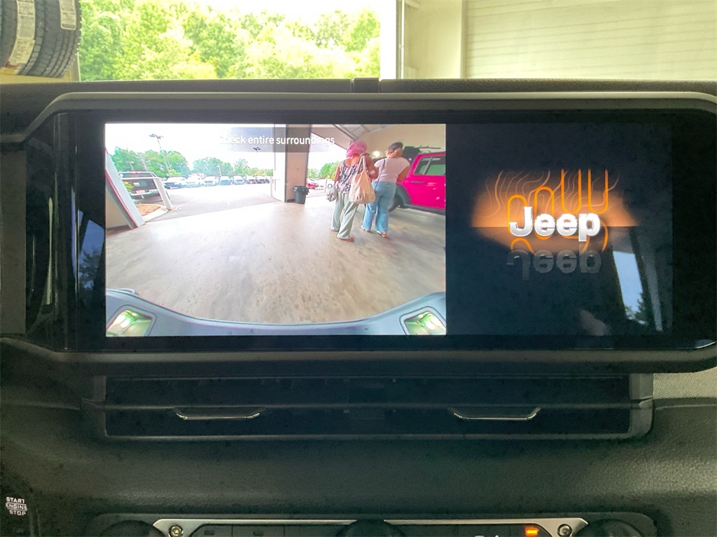 2025 Jeep Gladiator Sport S photo 21