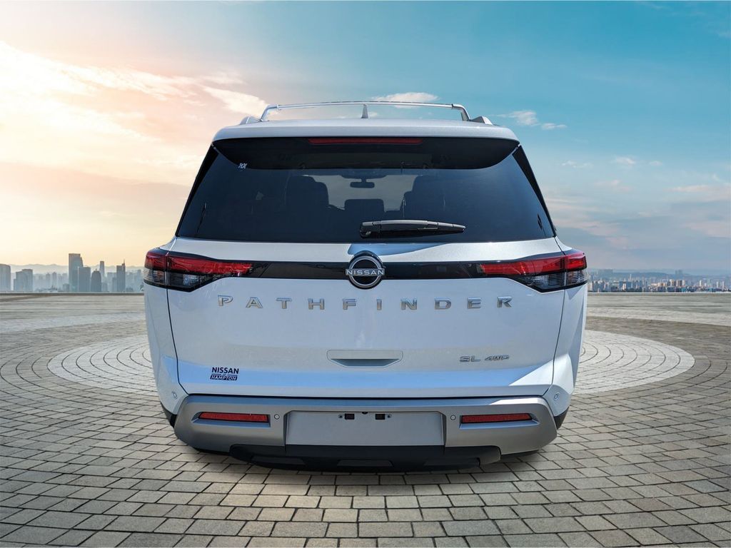 2025 Nissan Pathfinder SL photo 3