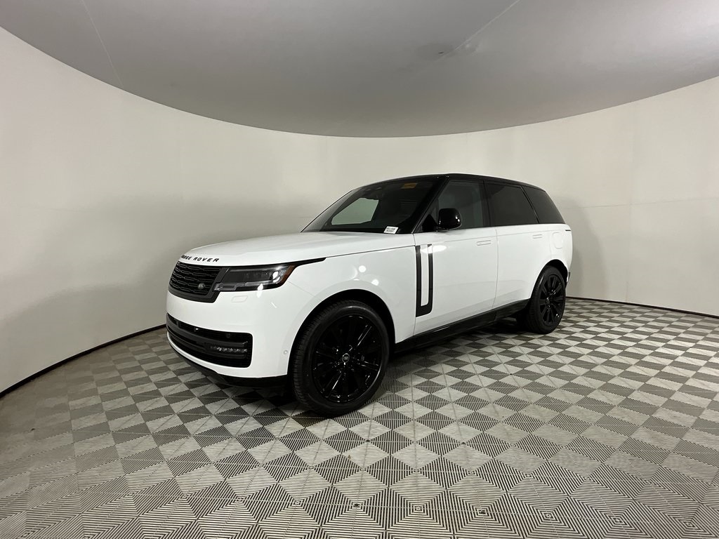 2025 Land Rover Range Rover SE's photo