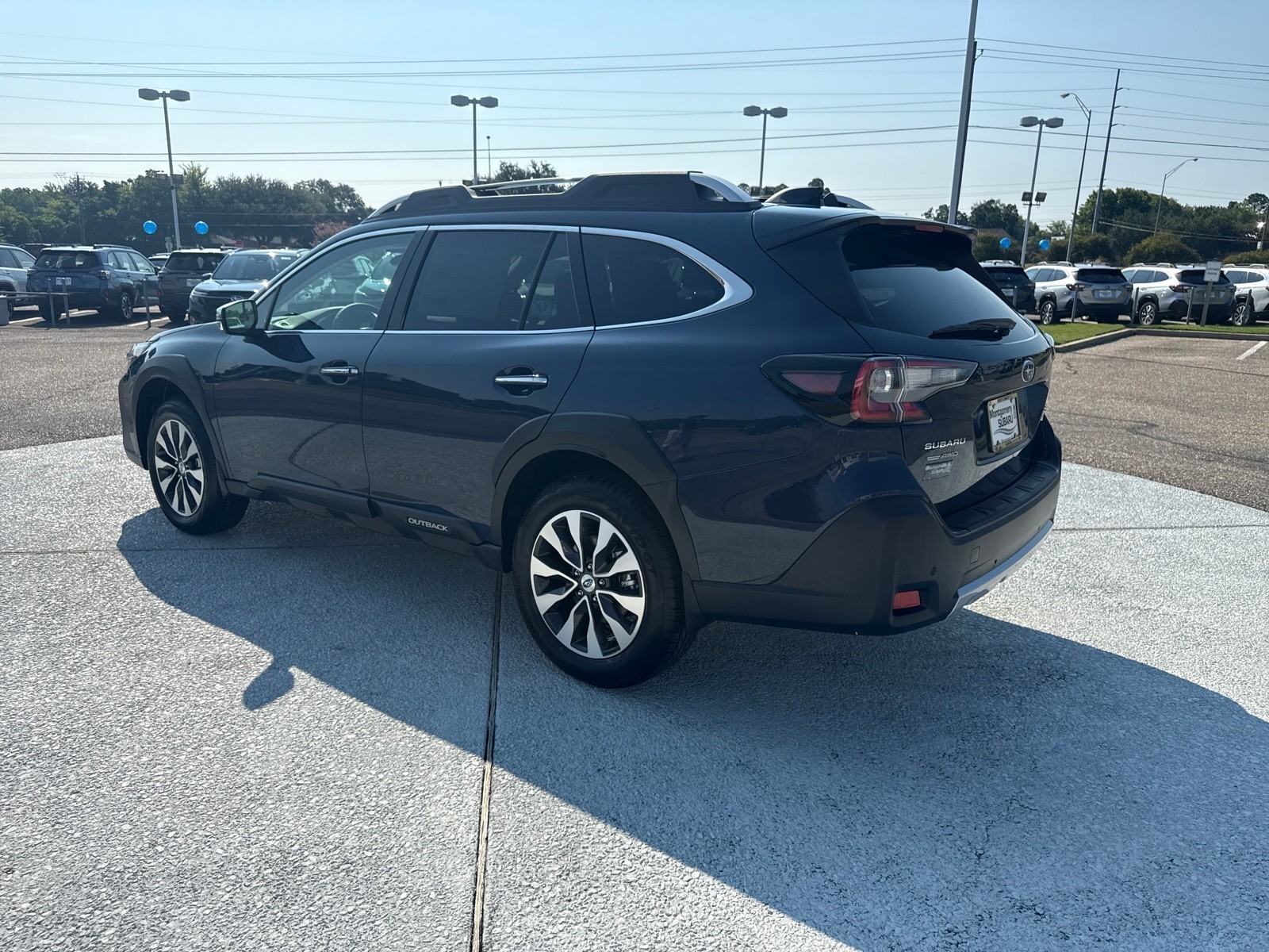2025 Subaru Outback Touring XT photo 3