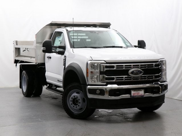 2025 Ford Chassis Cab F-550® XL