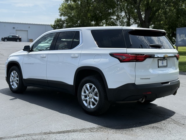 2023 Chevrolet Traverse LS photo 5