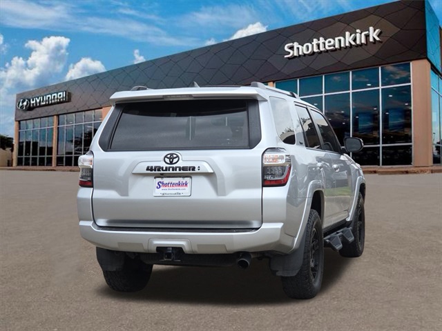 2023 Toyota 4Runner SR5 Premium photo 3