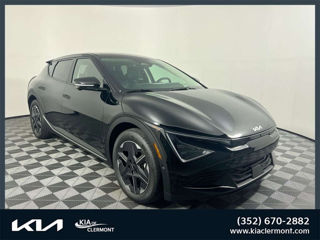 2025 Kia EV6 Light L/R's photo