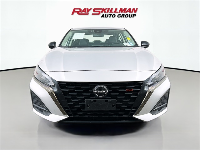 2023 Nissan Altima 2.5 SR photo 2