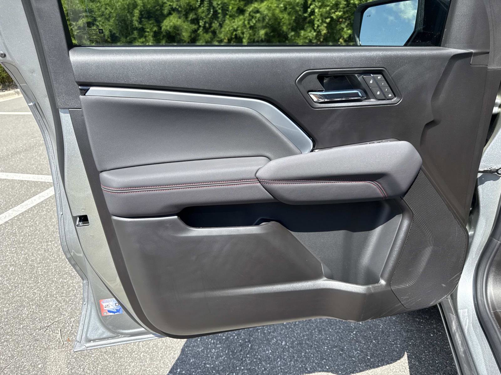 2026 Chevrolet Colorado Z71 photo 17