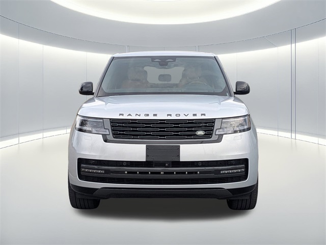 2025 Land Rover Range Rover SE photo 3