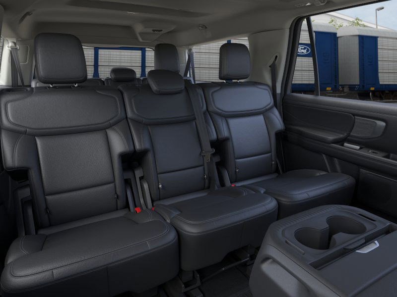 2025 Ford Expedition Platinum MAX photo 11