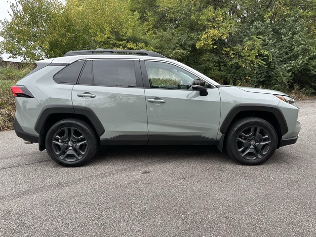 2022 Toyota RAV4 Adventure photo 4