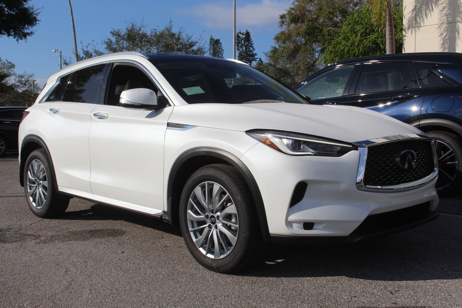 2025 Infiniti QX50 Luxe photo 8