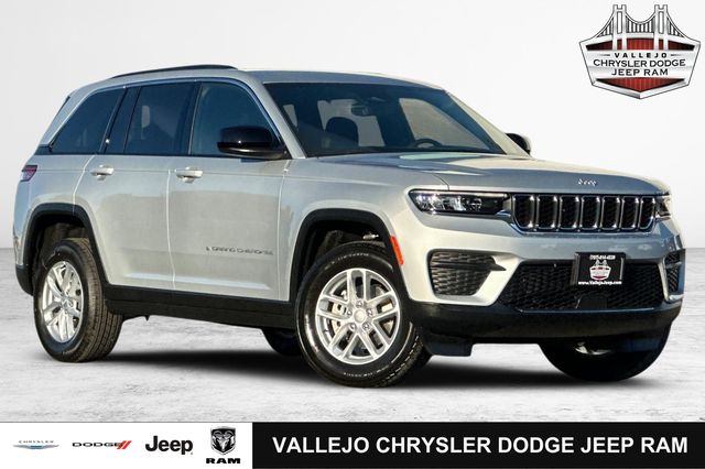 2025 Jeep Grand Cherokee Laredo's photo