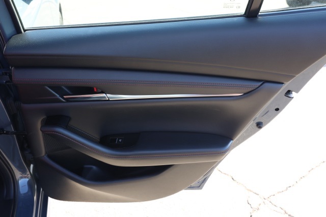 2023 Mazda Mazda3 2.5 s Carbon photo 16