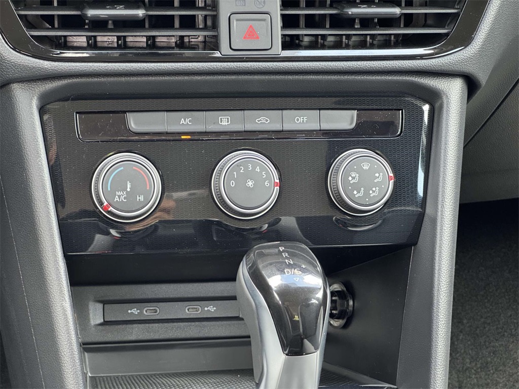 2025 Volkswagen Taos S photo 19